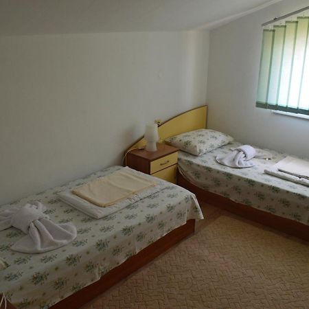 Yanis Hotel Chernomorets Bagian luar foto