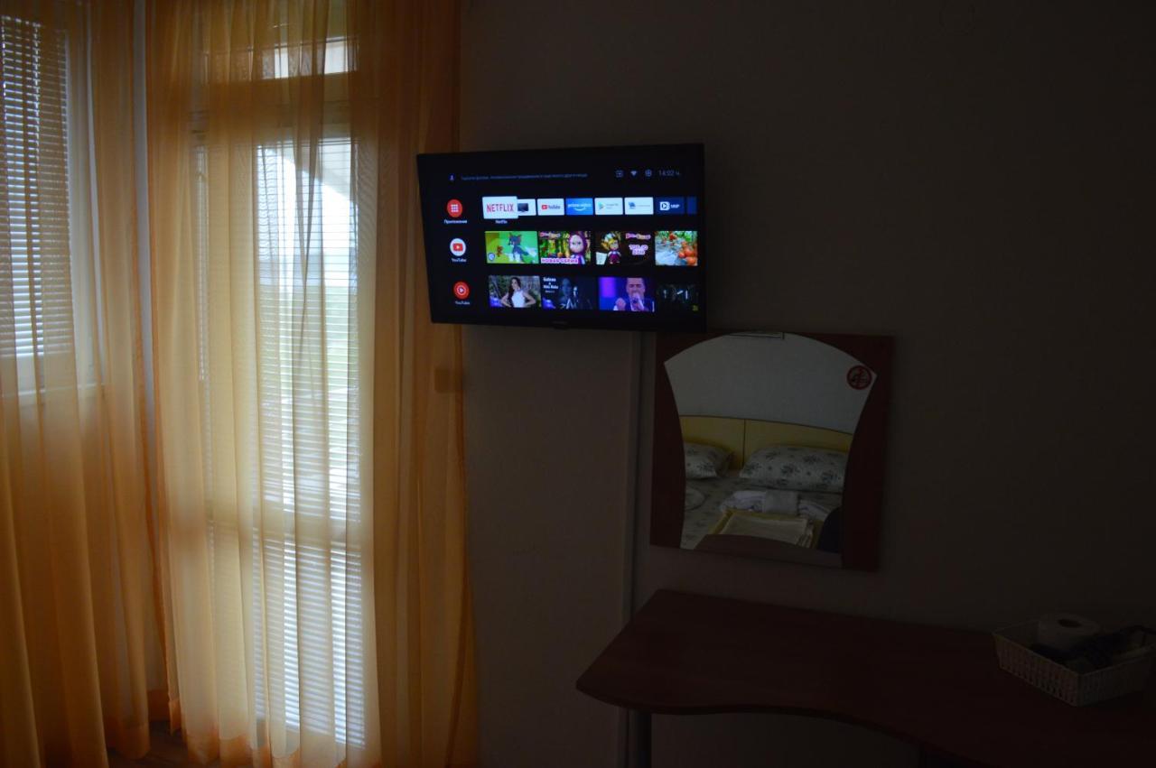 Yanis Hotel Chernomorets Bagian luar foto