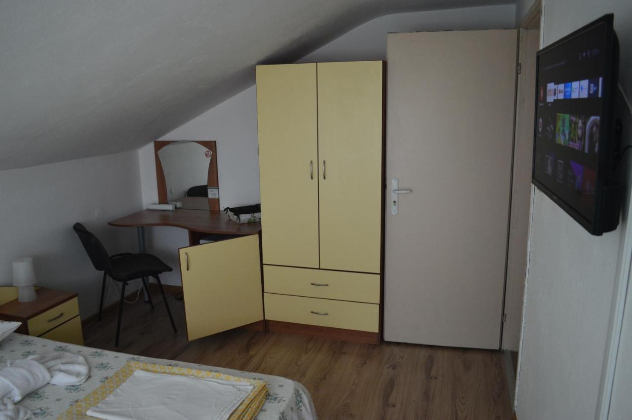 Yanis Hotel Chernomorets Bagian luar foto