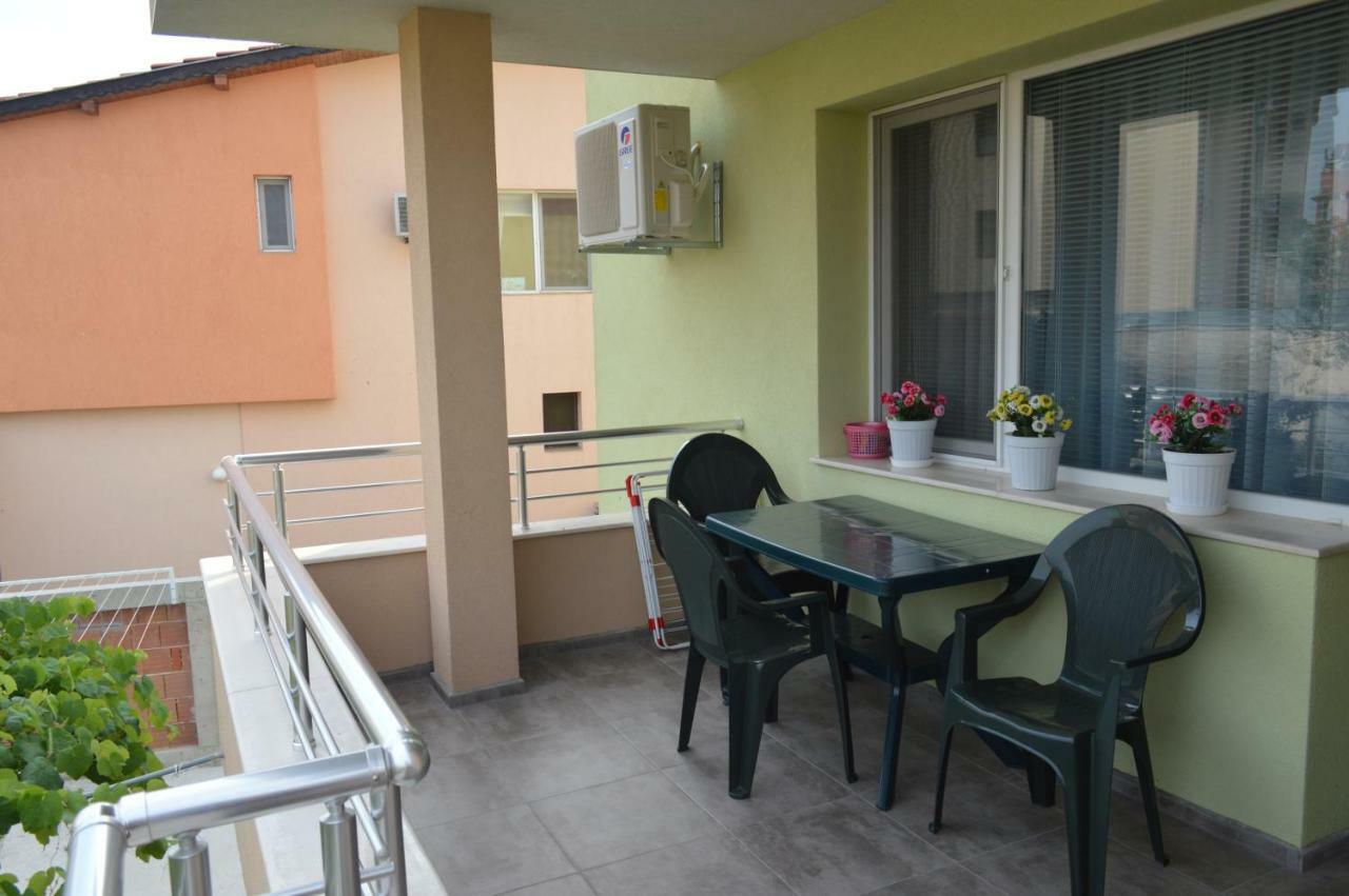 Yanis Hotel Chernomorets Bagian luar foto