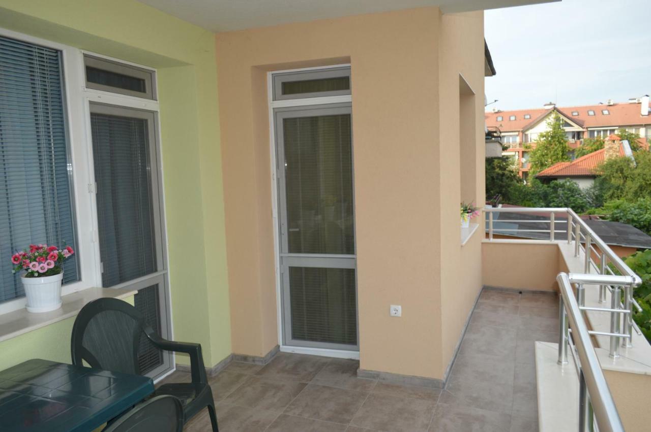 Yanis Hotel Chernomorets Bagian luar foto