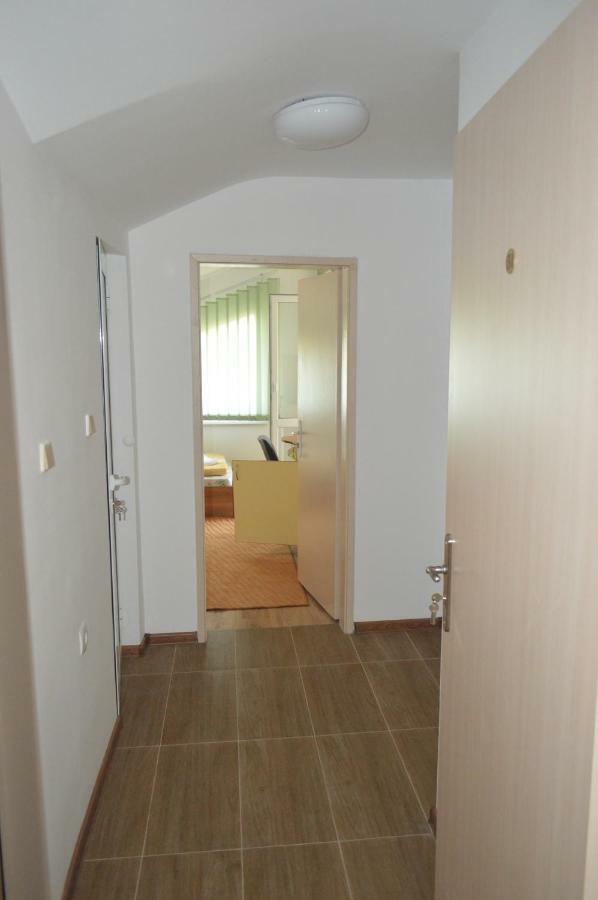 Yanis Hotel Chernomorets Bagian luar foto