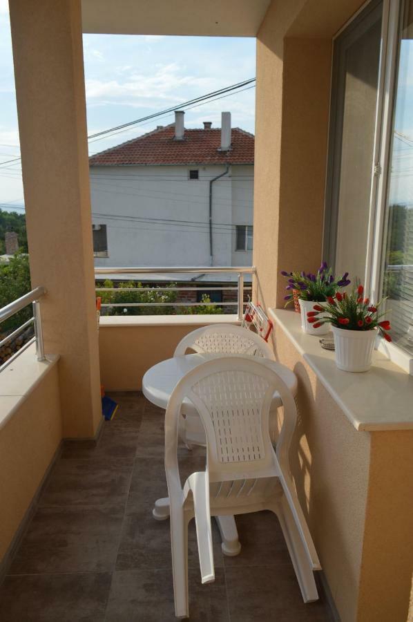 Yanis Hotel Chernomorets Bagian luar foto
